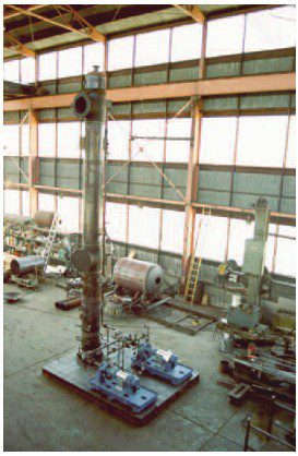 Countercurrent packed tower